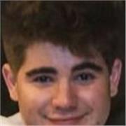 Profesor de apoyo escolar de manera telepresencial